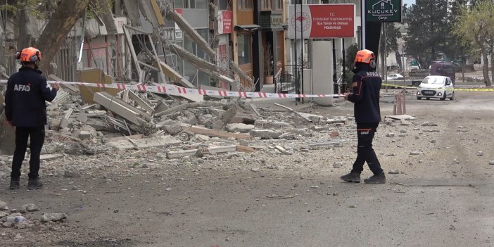 Deprem hasarlı binalarda tehlike devam ediyor. Hasar tespiti yapılan bina çöktü