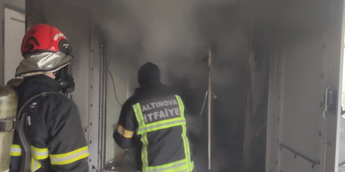 Yalova'da soğuk hava deposunda yangın   