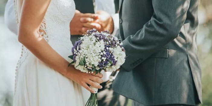 Yeni evlenen çiftlere seçim yatırım: 150 bin lira faizsiz aile kredisi