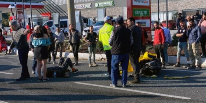 İki otomobil ve bir motosiklet zincirleme kazaya karıştı. Motosiklet sürücüsü hastaneye kaldırıldı