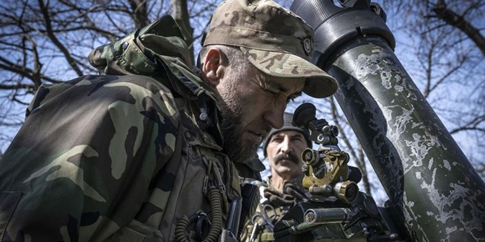 Bahmut cephesindeki Ukrayna havan topu birlikleri atış eğitimi alıyor