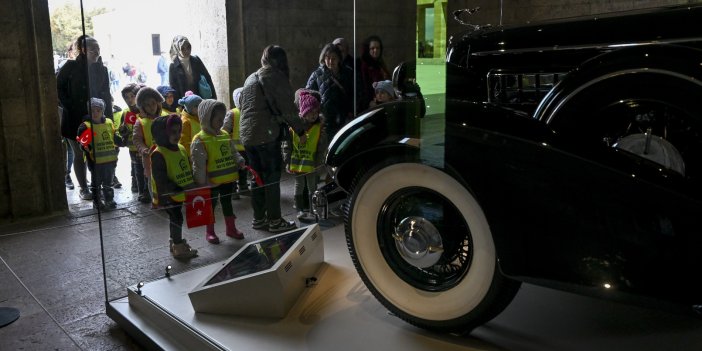 Atatürk'ün restore edilen otomobili Anıtkabir'de sergileniyor