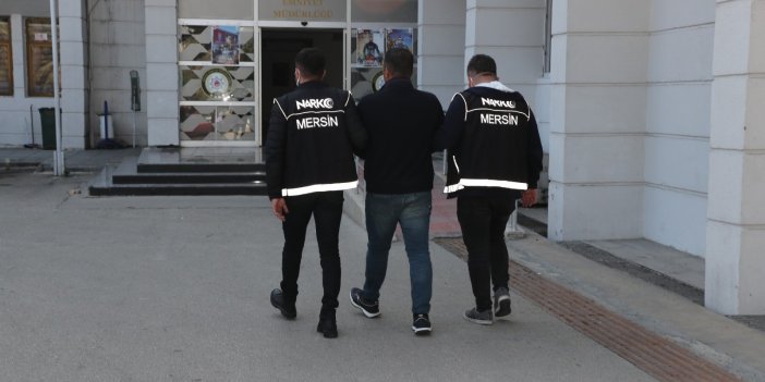 Mersin'de ele geçirilen uyuşturucuyla ilgili 2 kişi gözaltına alındı   