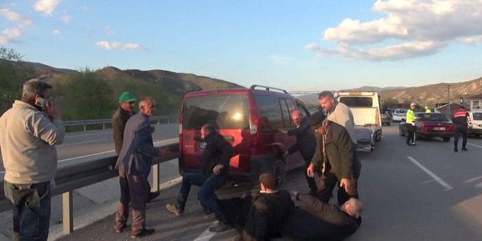 Tokat’ta bariyere çıkan araç tehlike saçtı