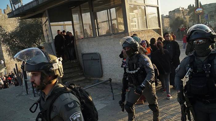 İsrail, Batı Şeria ve Kudüs'te 21 Filistinliyi gözaltına aldı