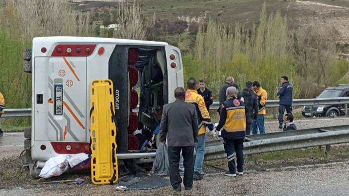 Sivas’ta yolcu otobüsü devrildi: 8 yaralı