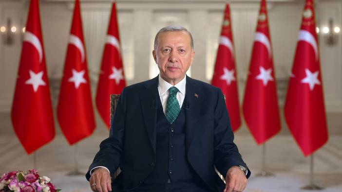 Erdoğan'dan Ramazan Bayramı mesajı: Depremzedeleri bir an önce yuvalarına kavuşturmakta kararlıyız