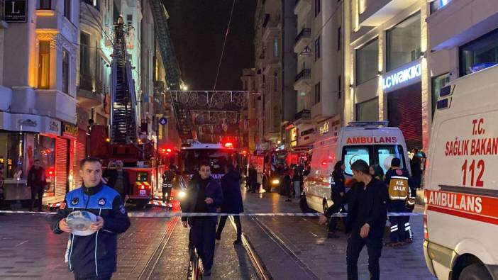 Taksim’de otelde yangın paniği: Mahsur kalanları itfaiye ekipleri kurtardı