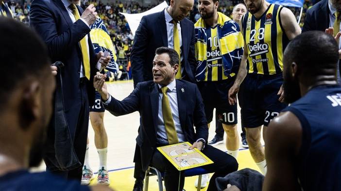 Fenerbahçe Beko avantaj için Atina'da