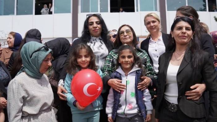 Selvi Kılıçdaroğlu: Amacımız devlet projesi haline getirmektir. 'Beslenme Saati' projesi için Van'dan seslendi