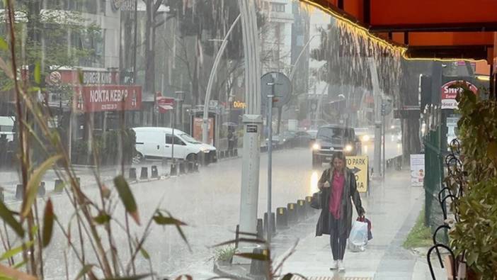 Meteoroloji 27 il için sarı kodlu uyarı yaptı. Aralarında İstanbul da var. Yağmur Türkiye'nin üzerine kabus gibi çökecek