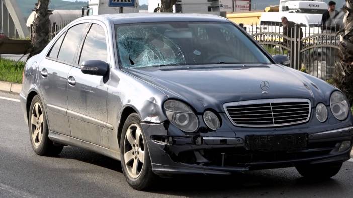 Otomobilin çarptığı elektrikli bisiklet sürücüsü ağır yaralandı