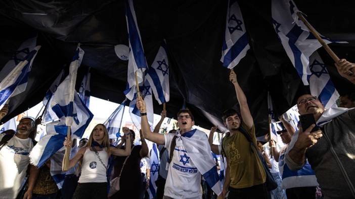 İsrailliler Kudüs'te tartışmalı yargı reformuna destek gösterisi düzenledi