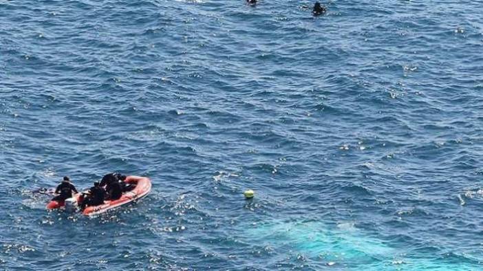 Endonezya'da 78 kişiyi taşıyan bot battı: 11 kişi öldü
