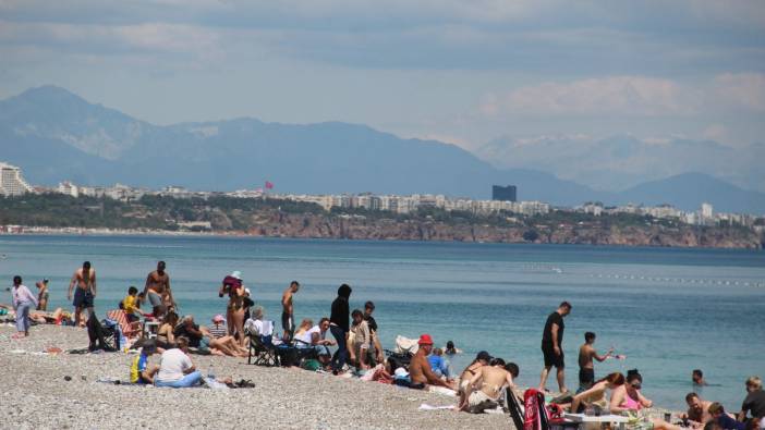 Antalya'da deniz sezonu açıldı