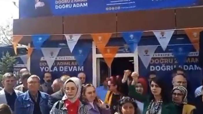 AKP'nin seçim bürosu açılışında Ahmet Davutoğlu şarkısı çalındı. AKP’liler neye uğradığını şaşırdı