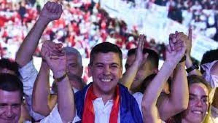 Paraguay'ın yeni başkanı Santiago Pena seçildi