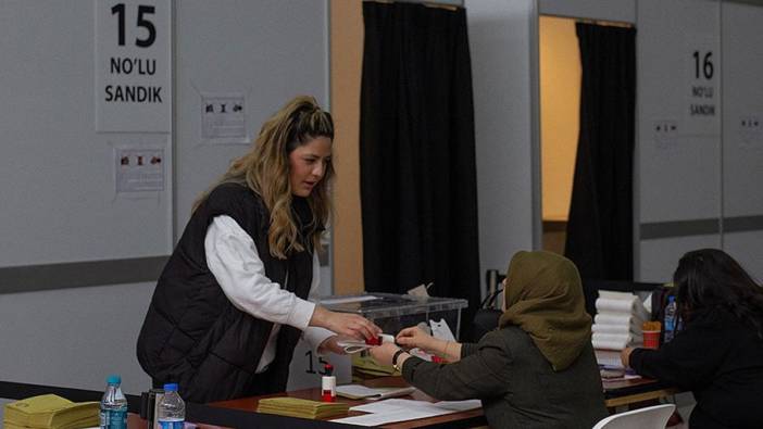 Hollanda’da Türkiye'deki seçimler için oy kullanma işlemi sürüyor