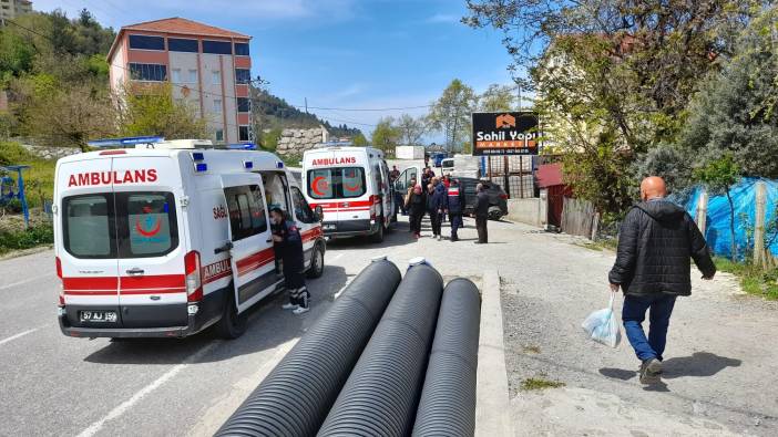Sinop'ta iki otomobil çarpıştı: 3 yaralı