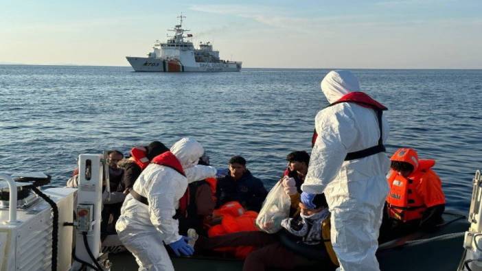 Sahil Güvenlik denizden yüzlerce kaçak göçmen topladı