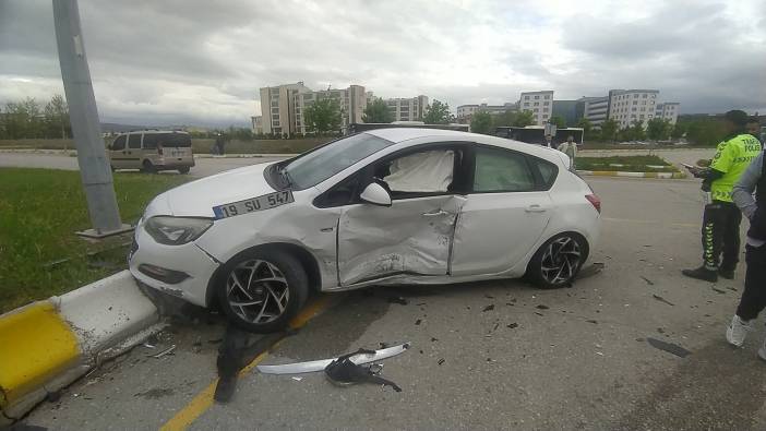 İki otomobilde çarpıştı: 1 yaralı