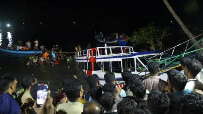 Hindistan'da tur teknesi battı: En az 22 kişi öldü