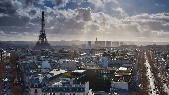 Fransa'da Macron'un anma programlarına katılacağı iki kentte gösteri yasağı