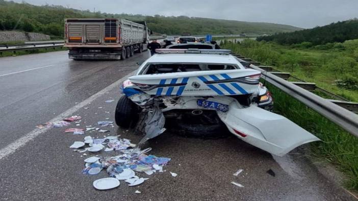 Kazaya müdahale eden polis aracına başka otomobil çarptı