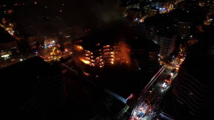 İzmir'deki lüks siteyi küle çeviren yangının sebebi belli oldu