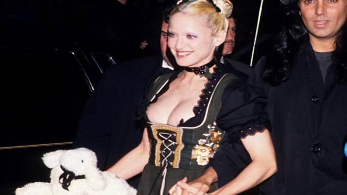 Madonna'nın tartışmalu kitabındaki fotoğrafları açık arttırmayla satılacak