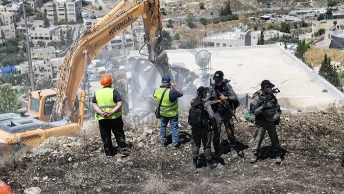 İsrail, Doğu Kudüs'te 50 Filistinlinin yaşadığı binayı yıktı