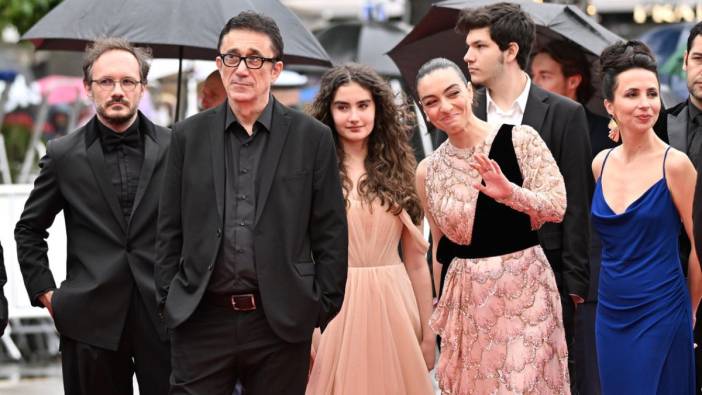 Cannes'da Merve Dizdar rüzgarı! Bergüzar Korel'den övgü dolu mesaj