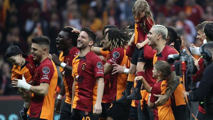Galatasaray'dan flaş karar. Gece yarısı paylaşımla duyurdu