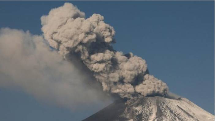 Meksika'da patlayan yanardağ hayatı felç etti