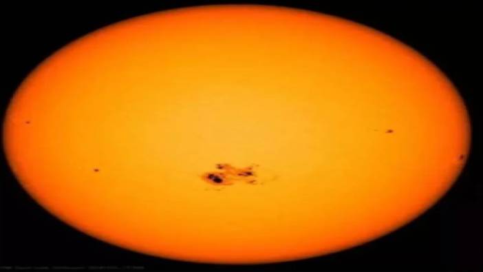 Güneşin yüzeyinde dünyadan 4 kat büyük delikler oluştu: Tehlikenin habercisi