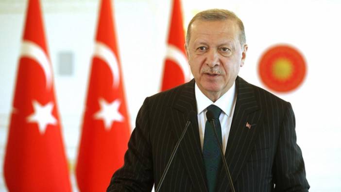 Cumhurbaşkanı Erdoğan, Özal ile Erbakan'ın kabirlerini ziyaret etti