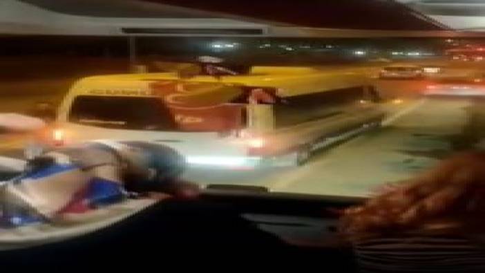 MHP’liler otobüsün önünü kesip yakmakla tehdit ettiler