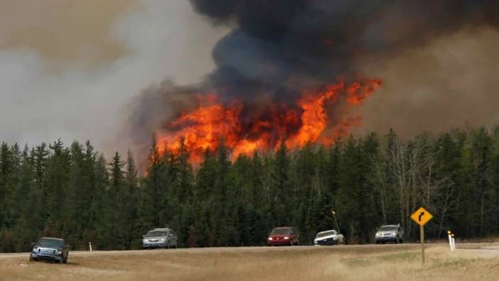 Kanada'daki orman yangınlarında 16 bin kişi tahliye edildi
