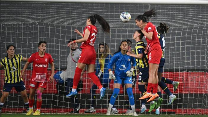 Fenerbahçe Kadınlarda da şampiyon olamadı. Şampiyon Fomget G.S.K