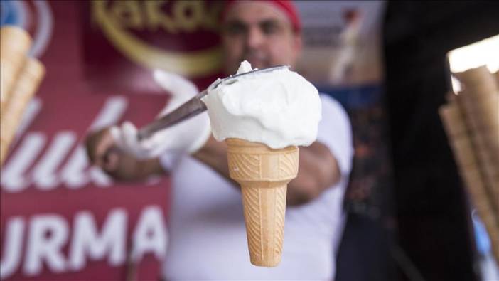 Maraş dondurması damak çatlatan lezzeti ile dünyada ilk 3'e girdi