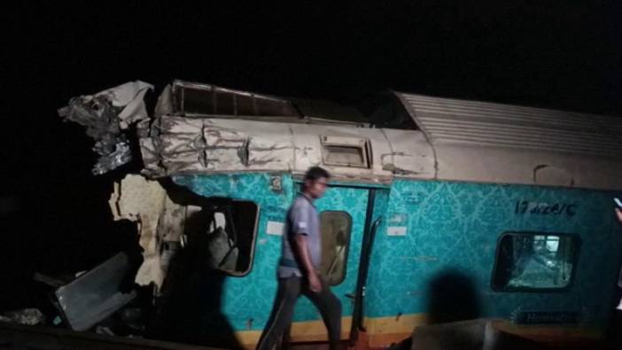 Hindistan'da tren kazası: Ölü sayısı 207’ye yükseldi