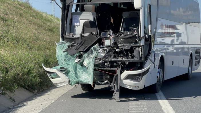 THY servisle kamyon çarpıştı çok sayıda yaralı var