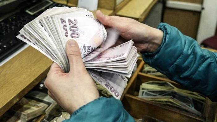 Reuters, Türk Lirası'nda yaşanan değer kaybını masaya yatırdı: Çalkantılı olacak