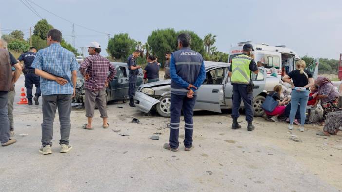 İzmir’deki iki ayrı kazada 11 kişi yaralandı