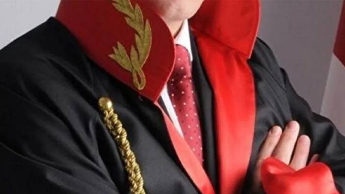 İstanbul Adalet Sarayı'nda akıl almaz olay. Hakim cübbesini giyip...
