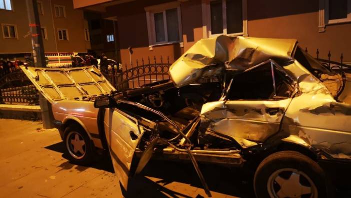 Erzurum’da direksiyon hakimiyetini kaybeden sürücü duvara çarptı: 1 ölü, 1 yaralı