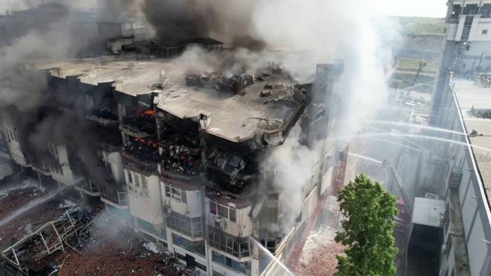 İstanbul’da fabrikada çıkan yangın ikinci gününde söndürülemiyor