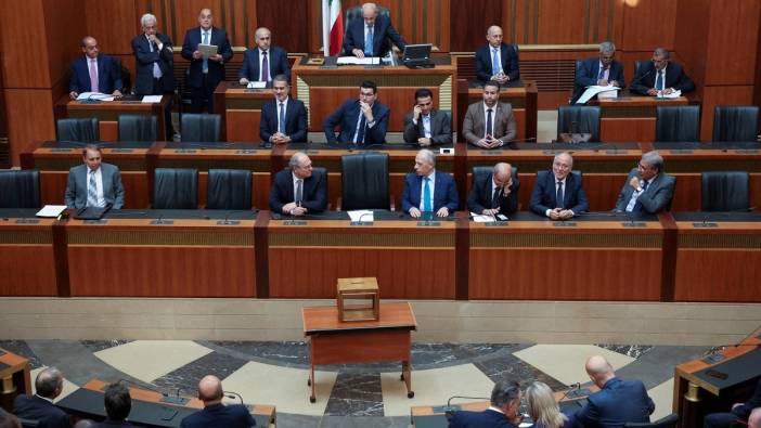 Lübnan Parlamentosu 12. kez devlet başkanını seçemedi