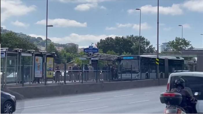 15 Temmuz Şehitler Köprüsü'nde metrobüs arızası
