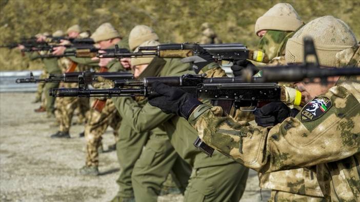 Rusya’nın gönüllü Çeçen birlikleri sınıra konuşlandı